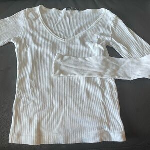 Brandy Melville Knit Ribbed Sweater